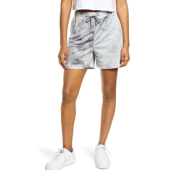 Nike Womens Plus Athletic Shorts 3X Gray Icon Clash Mesh Workout Comfy Pockets - Picture 1 of 8